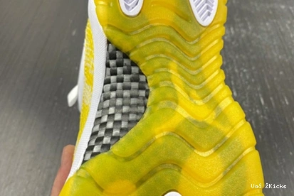 Jordan Air 678 AH7860-107 EasyMatch “Yellow 11 Low Snakeskin” 0926